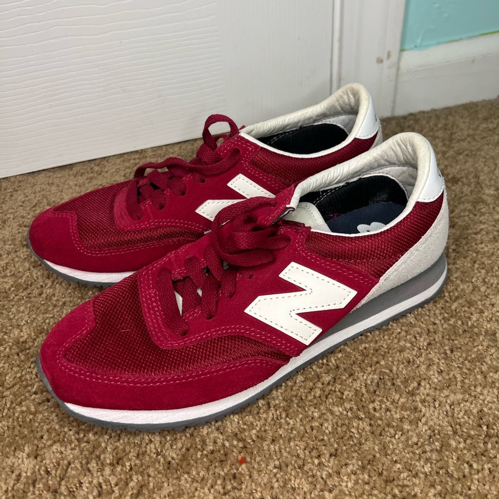 Womens fuchsia /red new balance size 7